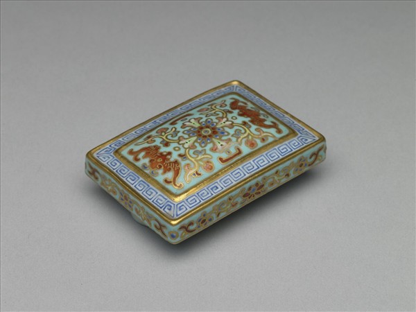 粉彩番蓮紋描金帶板