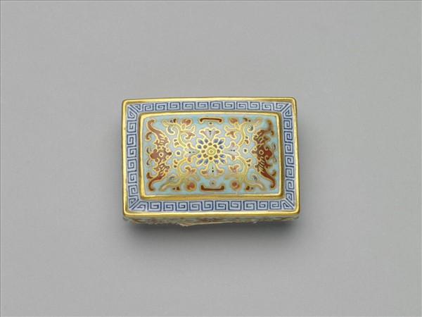 粉彩番蓮紋描金帶扣