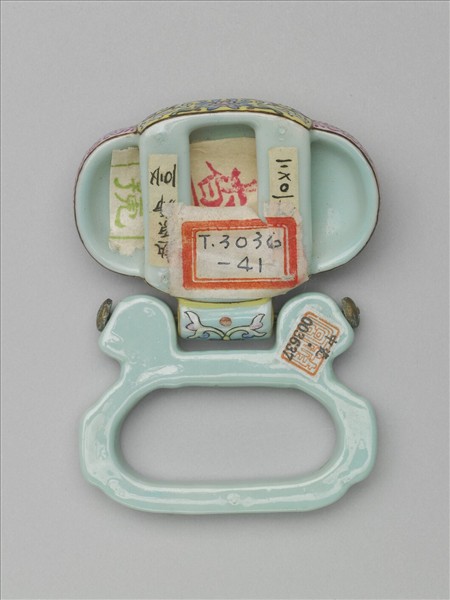 粉彩番蓮紋描金帶板