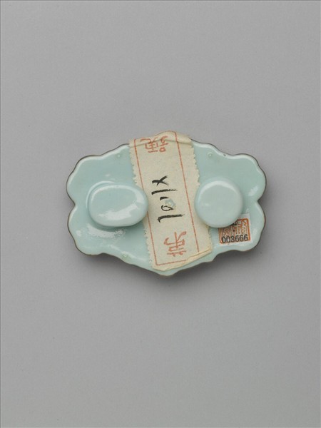 粉彩松石色描金帶板