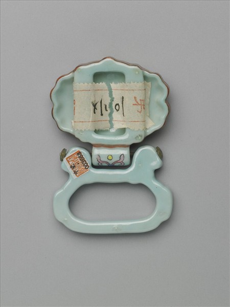 粉彩松石色描金帶板