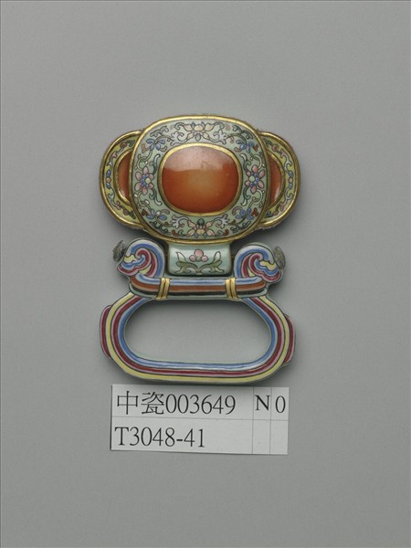 粉彩番蓮紋描金帶板