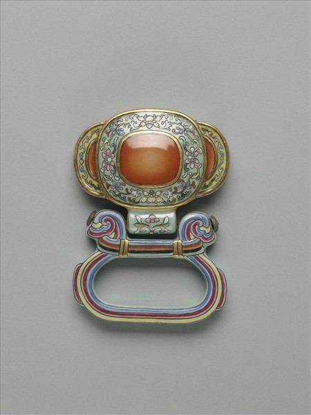 粉彩番蓮紋描金帶板