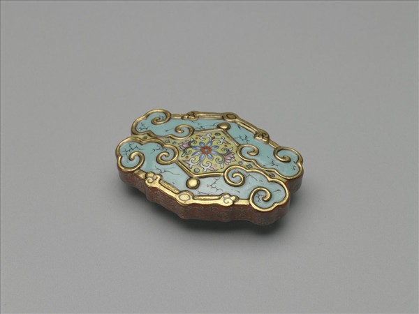 粉彩松石色描金帶板