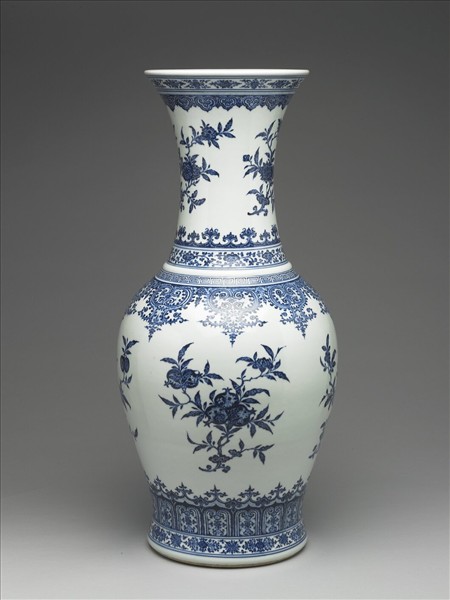 青花折枝花果紋瓶