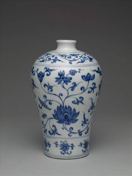 青花蓮紋梅瓶
