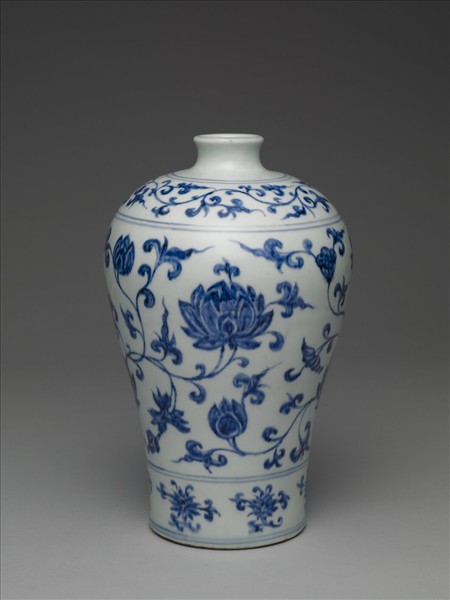 青花蓮紋梅瓶
