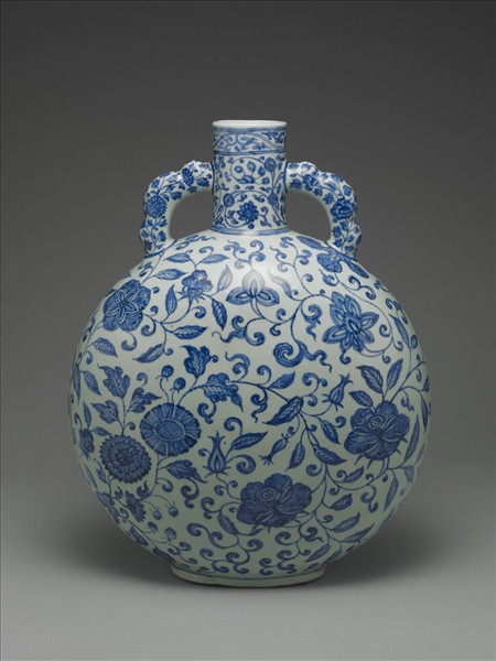 青花纏枝花卉紋雙耳扁壺