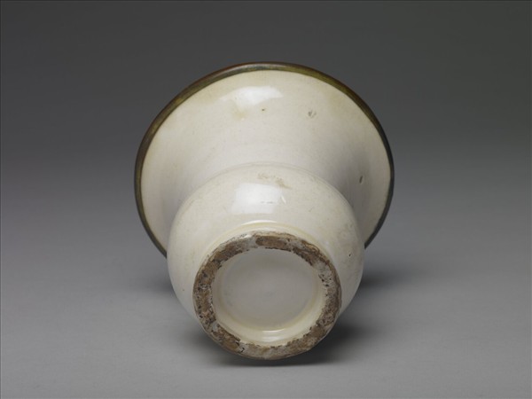 白瓷渣斗（附金屬膽）