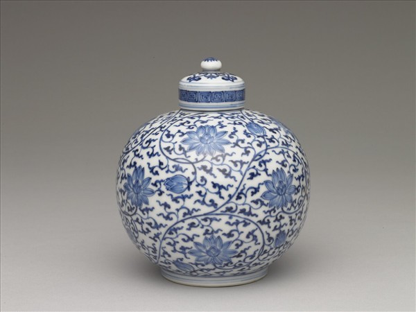 青花纏枝花卉紋蓋罐