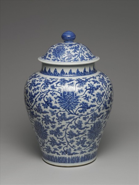 青花番蓮紋蓋罐