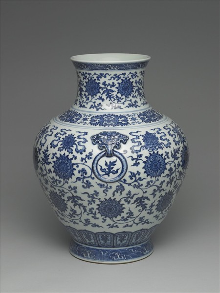 青花八寶番蓮紋罐