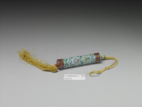 粉彩湖綠地纏枝花卉紋牙籤筒
