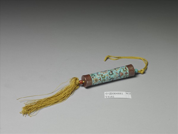 粉彩湖綠地纏枝花卉紋牙籤筒