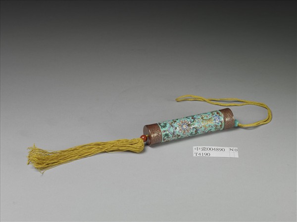 粉彩湖綠地纏枝花卉紋牙籤筒