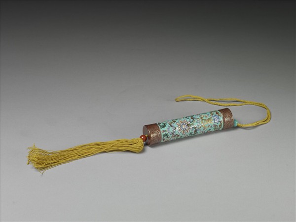 粉彩湖綠地纏枝花卉紋牙籤筒