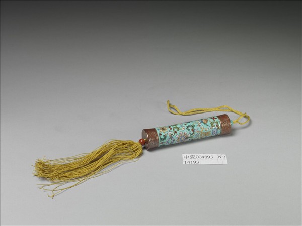 粉彩湖綠地纏枝花卉紋牙籤筒