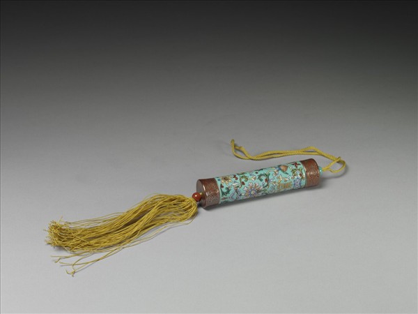 粉彩湖綠地纏枝花卉紋牙籤筒