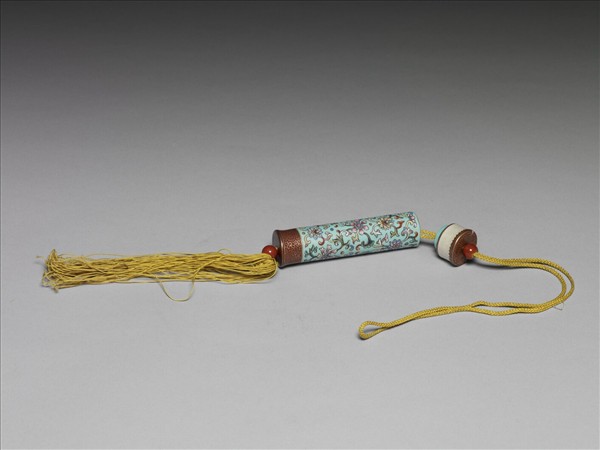 粉彩湖綠地纏枝花卉瓷牙籤筒