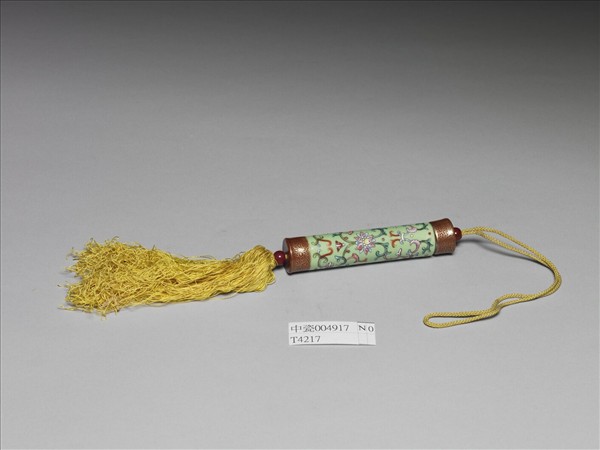 粉彩草綠地纏枝花卉紋牙籤筒