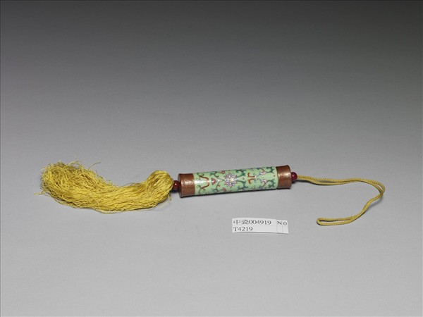 粉彩草綠地纏枝花卉紋牙籤筒