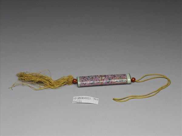 粉彩粉紅地纏枝花卉紋牙籤筒