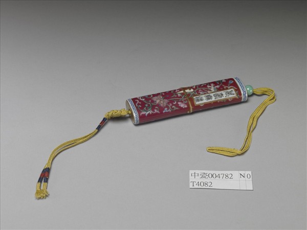 粉彩紅地纏枝花卉紋牙籤筒