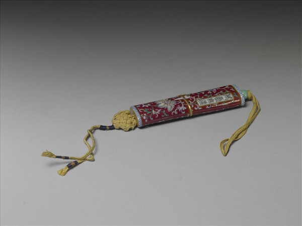 粉彩紅地纏枝花卉紋牙籤筒