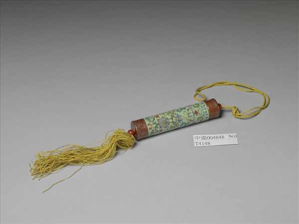 粉彩草綠地纏枝花卉紋牙籤筒