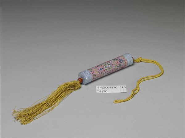 粉彩粉紅地纏枝花卉紋牙籤筒