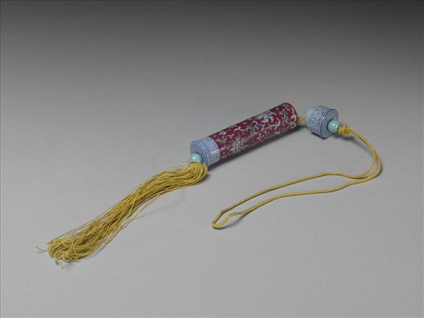 粉彩紅地纏枝花卉紋牙籤筒