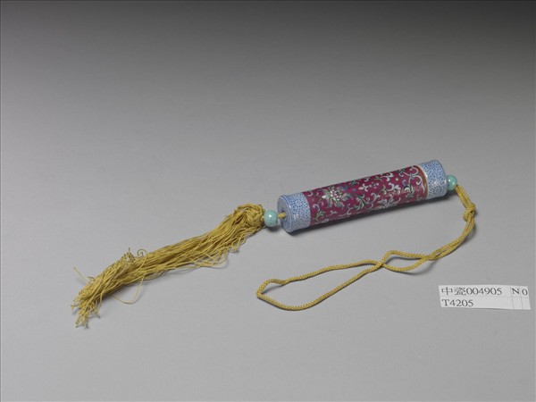 粉彩紅地纏枝花卉紋牙籤筒