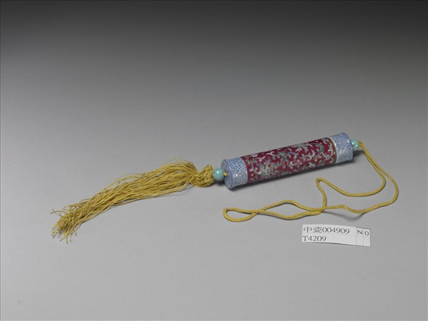 粉彩紅地纏枝花卉紋牙籤筒