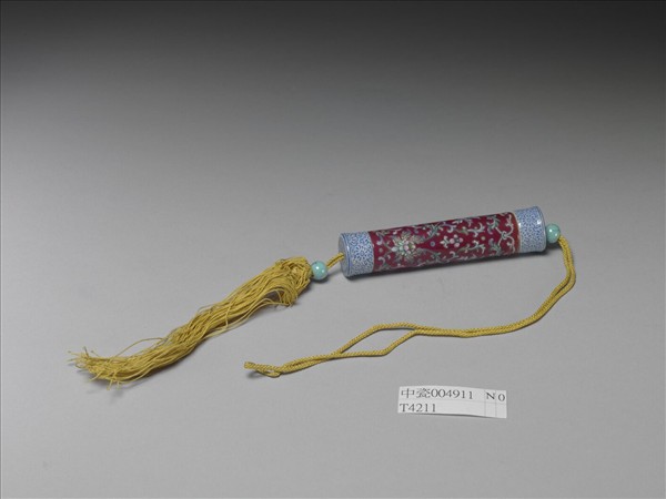 粉彩紅地纏枝花卉紋牙籤筒