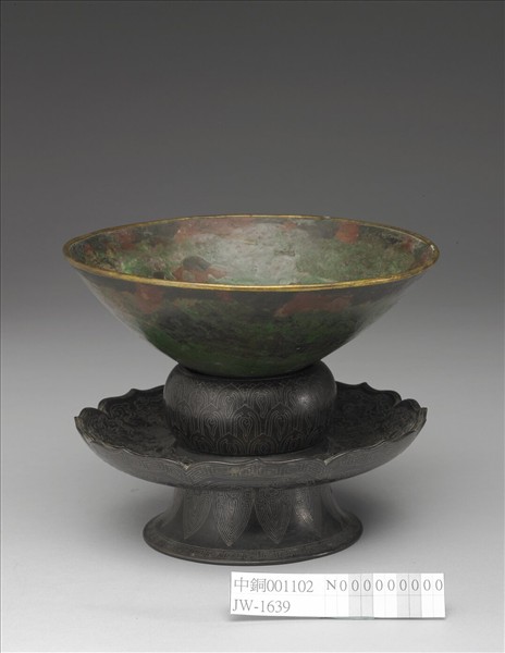 金扣銅茶盞附紫檀嵌金銀絲盞托