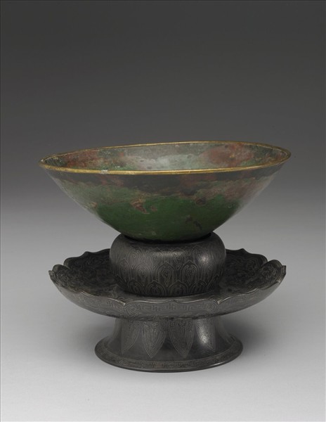 金扣銅茶盞附紫檀嵌金銀絲盞托