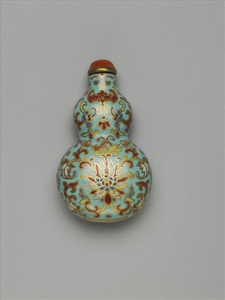 粉彩湖綠地纏枝花卉紋葫蘆式鼻煙壺