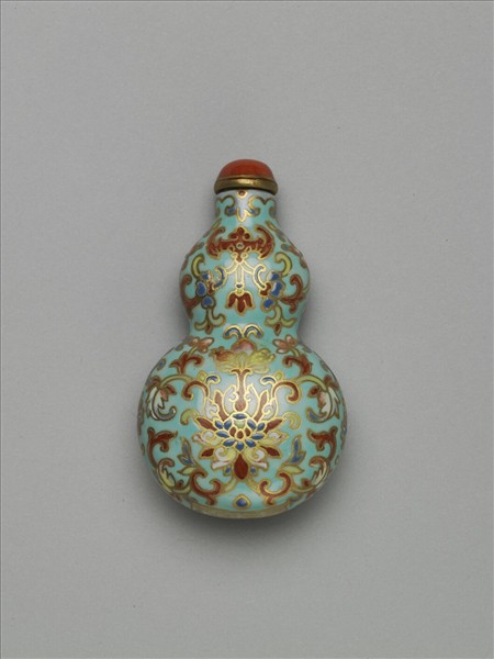 粉彩湖綠地纏枝花卉紋葫蘆式鼻煙壺