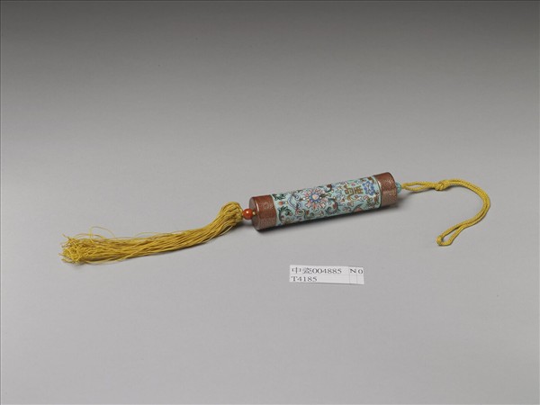 粉彩湖綠地纏枝花卉紋牙籤筒