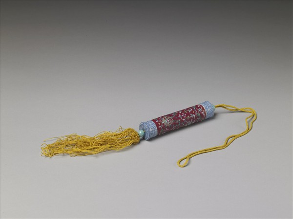 粉彩紅地纏枝花卉紋牙籤筒