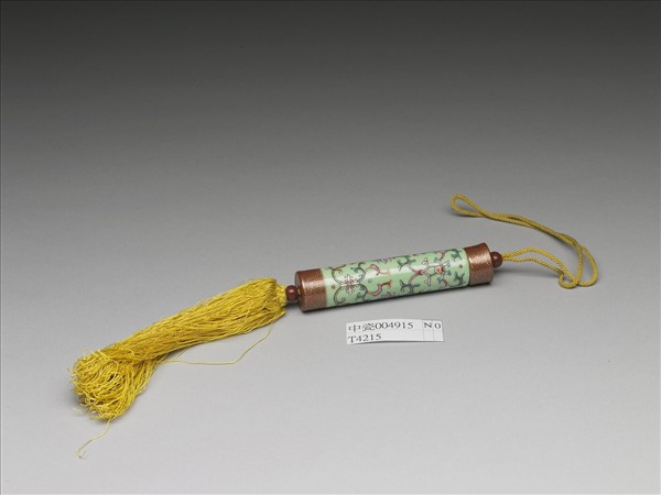 粉彩草綠地纏枝花卉紋牙籤筒