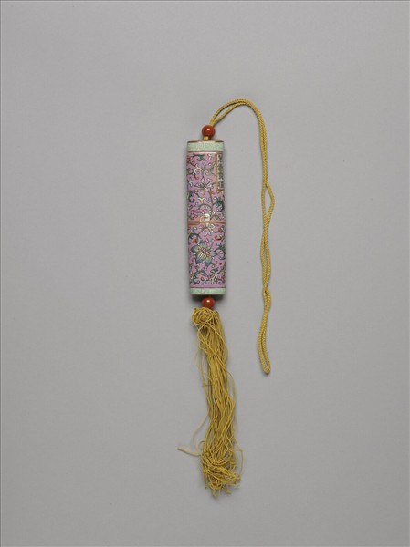 粉彩粉紅地纏枝花卉紋牙籤筒