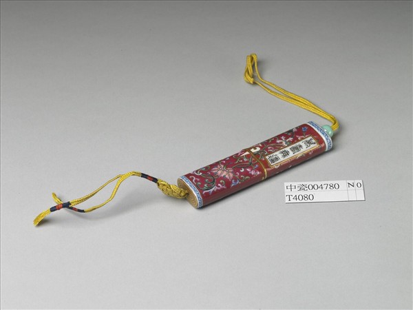 粉彩紅地纏枝花卉紋牙籤筒