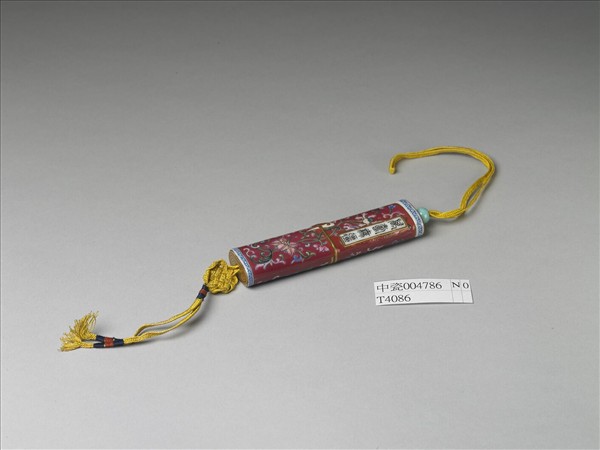 粉彩紅地纏枝花卉紋牙籤筒