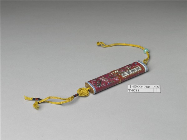 粉彩紅地纏枝花卉紋牙籤筒