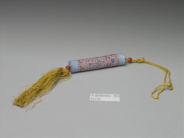 粉彩粉紅地纏枝花卉紋牙籤筒