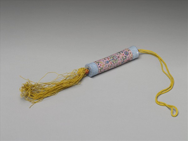 粉彩粉紅地纏枝花卉紋牙籤筒