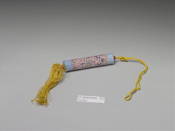 粉彩粉紅地纏枝花卉紋牙籤筒