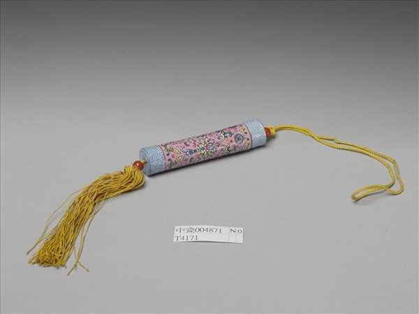 粉彩粉紅地纏枝花卉紋牙籤筒