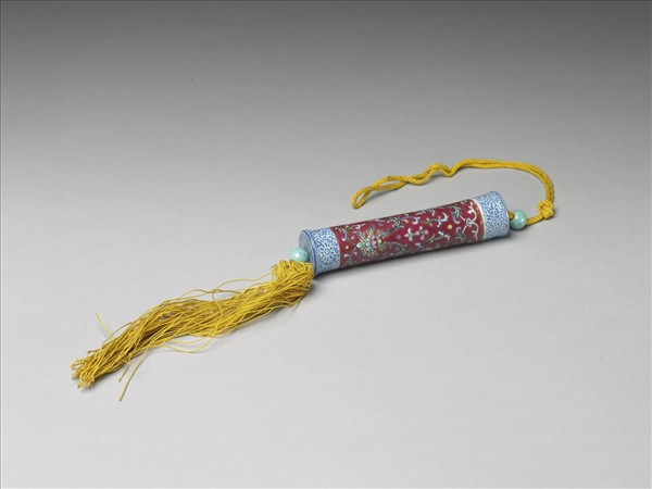 粉彩紅地纏枝花卉紋牙籤筒